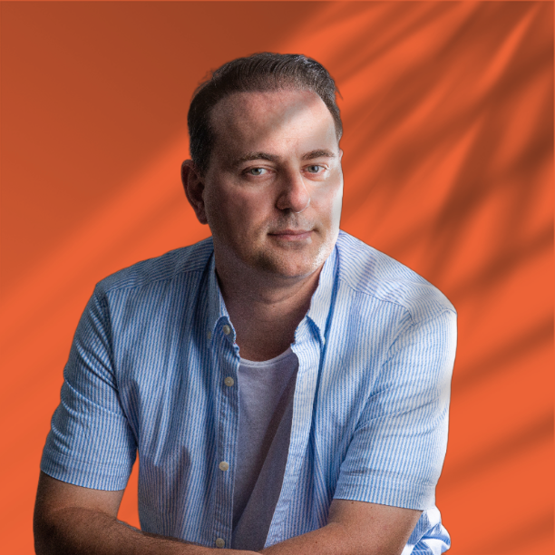 Alex Sandro Steinheuser Vilvert - CS Professor & CEO